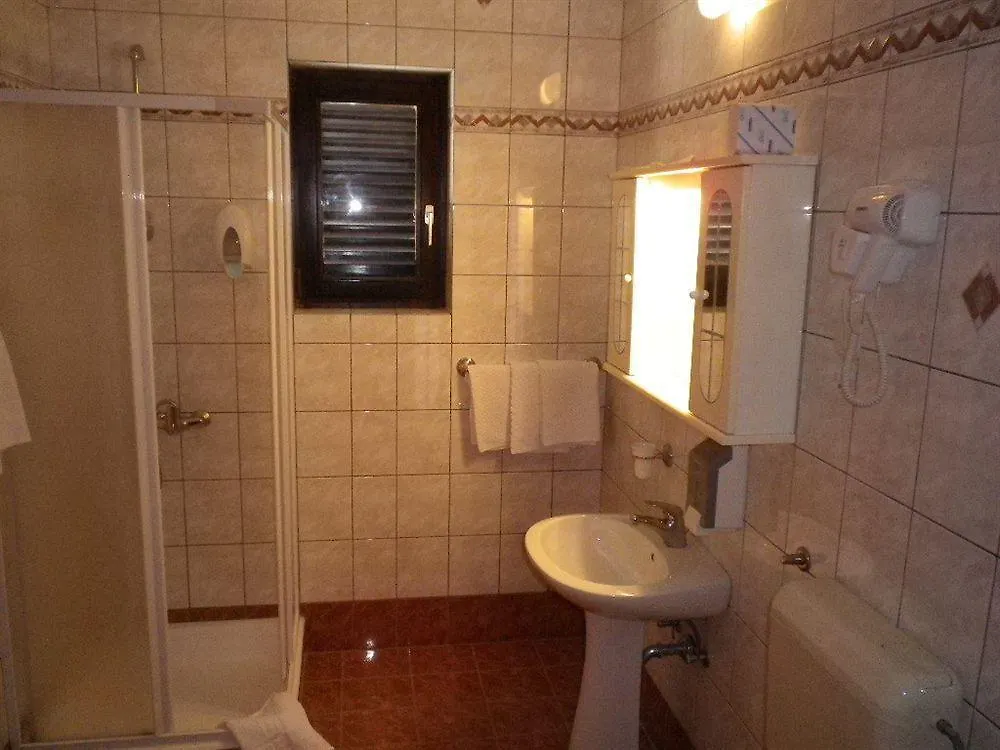 Pansion Kiko Hotel Seline Horvátország